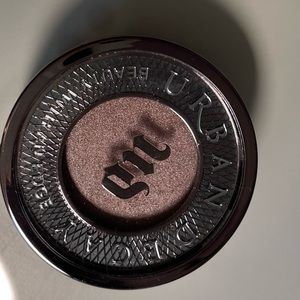 Urban decay Eyeshadow Single SIN